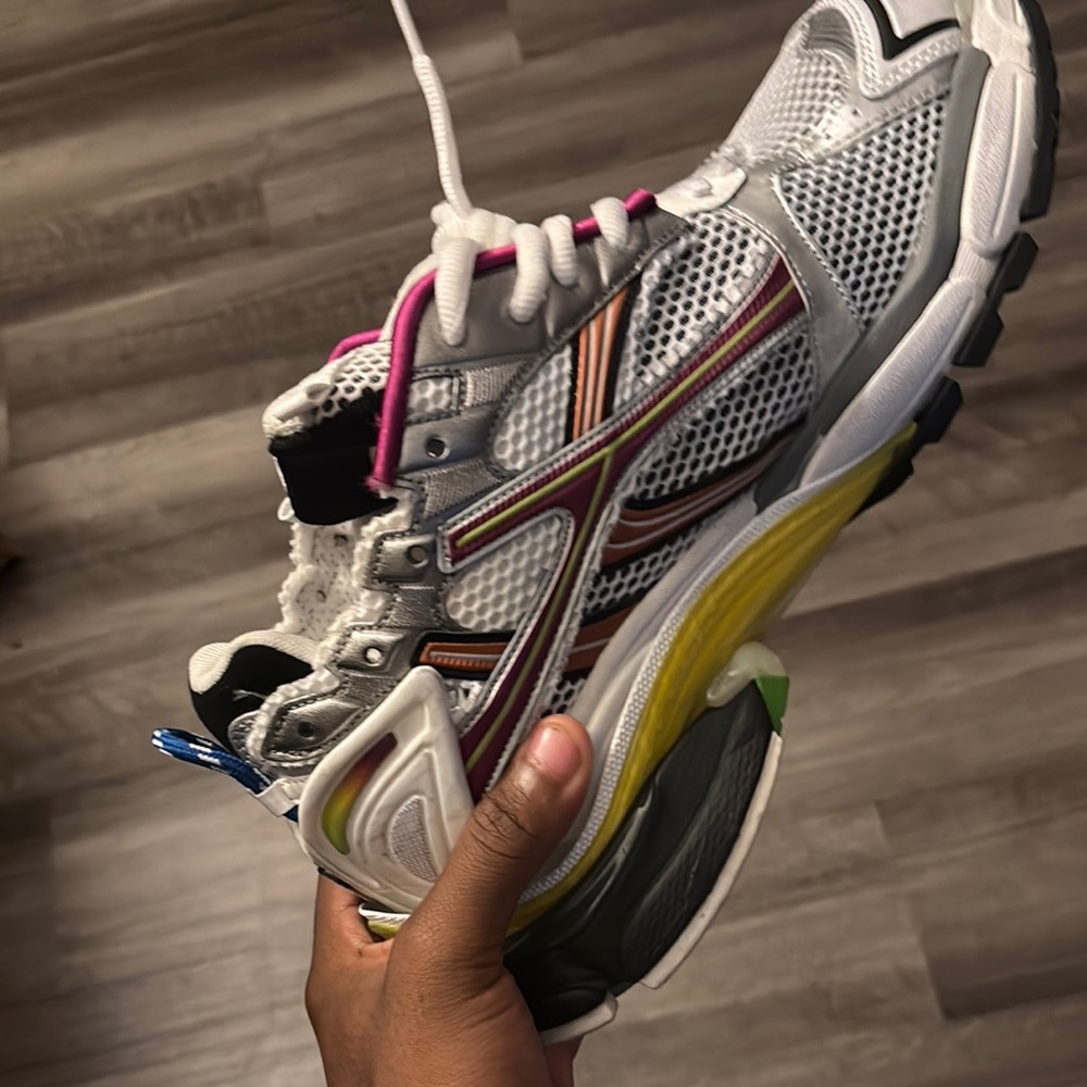 Multicolor Runner Shoes - Picture 5 of 13